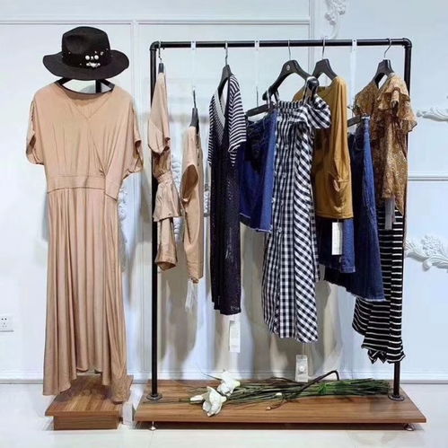 【相約四季19夏品牌折扣尾貨組合包貨源女裝尾貨組合包貨源批發(fā)】- 