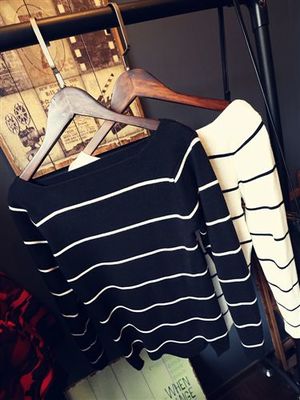 針織衫 韓版氣質(zhì)粗條紋寬松大碼蝙蝠袖中長(zhǎng)款包臀針織衫圓領(lǐng)套頭毛衣批發(fā)圖片|針織衫 韓版氣質(zhì)粗條紋寬松大碼蝙蝠袖中長(zhǎng)款包臀針織衫圓領(lǐng)套頭毛衣批發(fā)產(chǎn)品圖片由三門(mén)縣軍軍服裝廠公司生產(chǎn)提供-