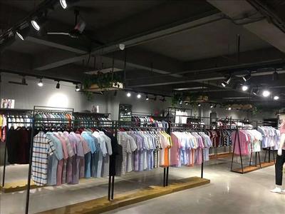 品牌折扣男裝批發(fā)市場低價(jià)處理夏季庫存尾貨