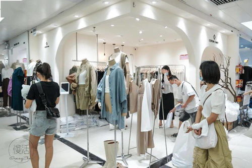 服裝批發城年中清倉大促，低至10元起，500元裝一麻袋！